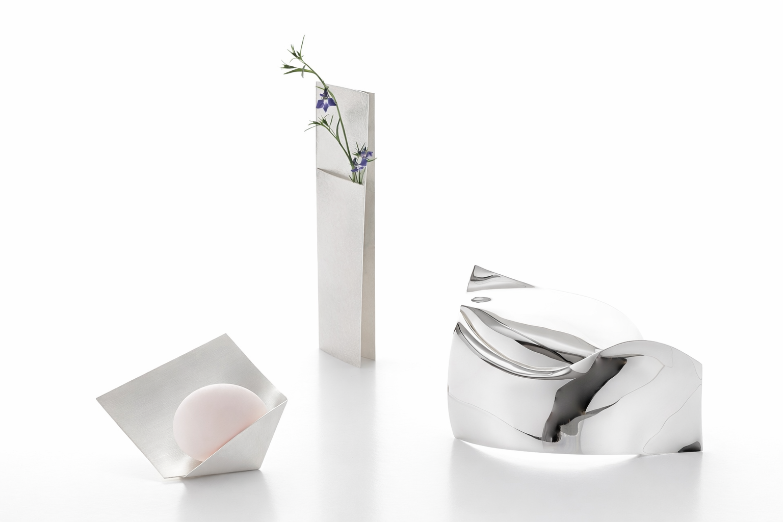 Silver-plated brass art piece (2022) by Contemporary Metalsmith Artist Yitong Zhang